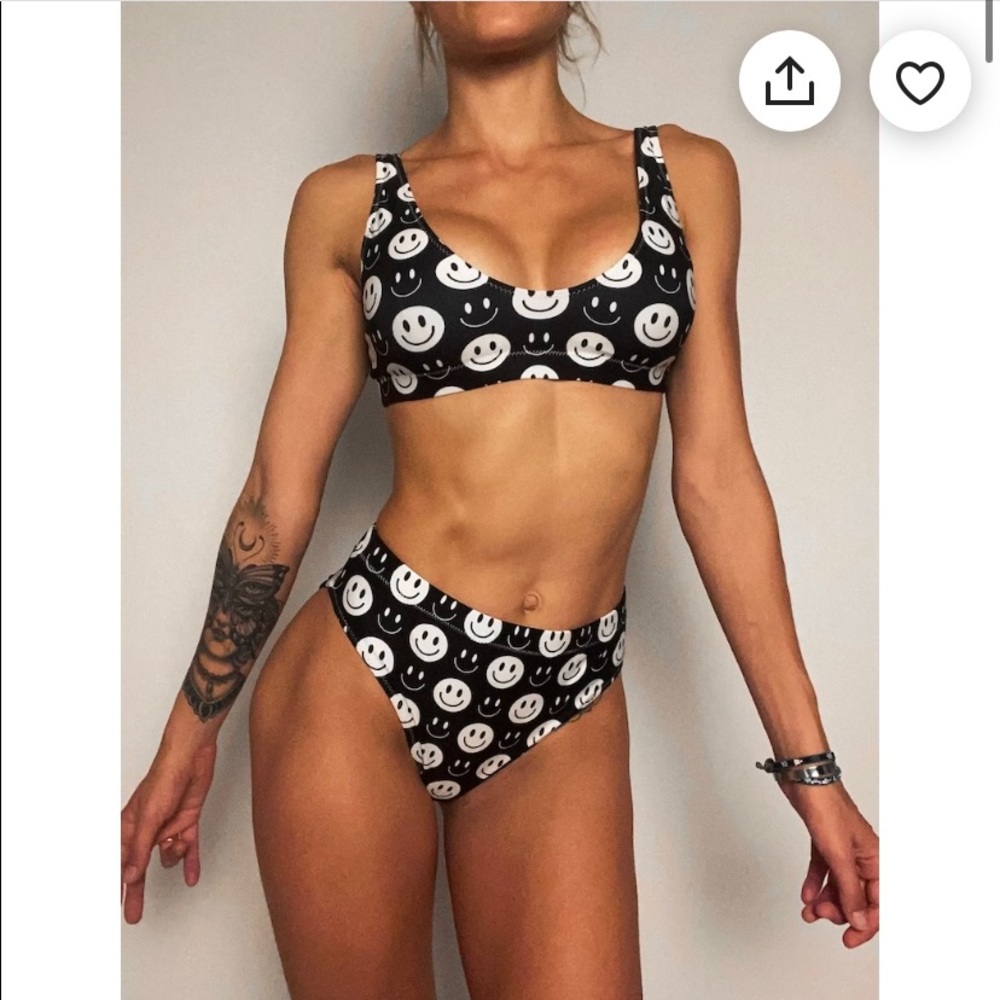 Smiley face rave bottoms